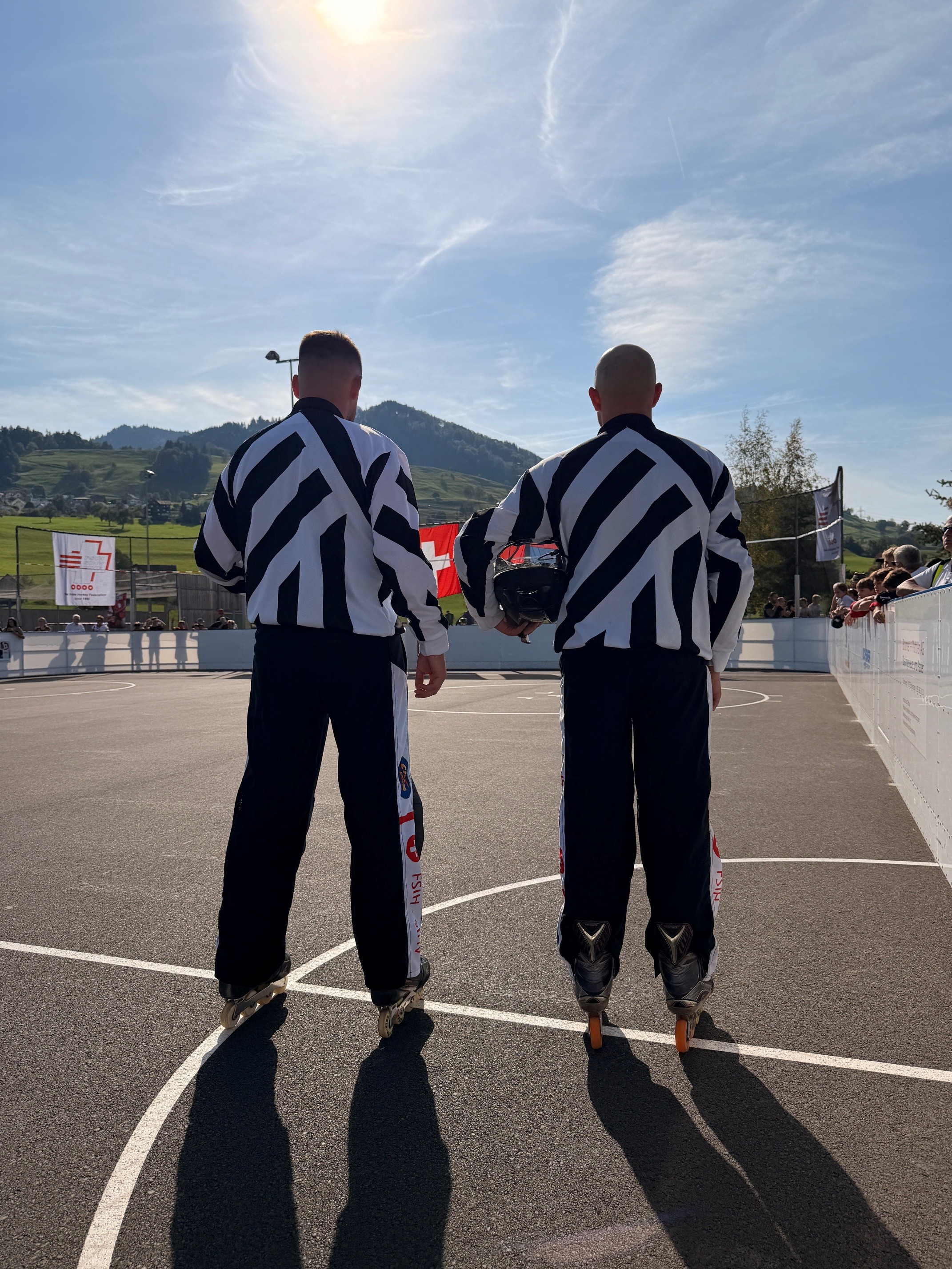 Arbitre FSIH en action lors d'un match d'inline hockey
